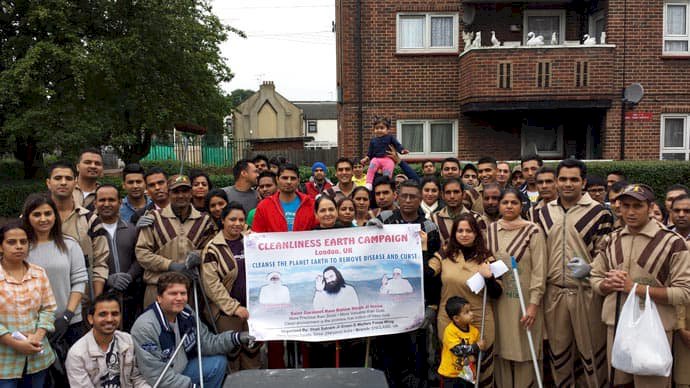 2nd Cleanliness Campaign in East Ham, London by Dera Sacha Sauda