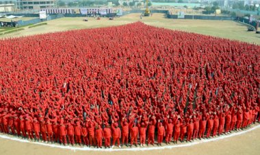 World Record of "Largest Human Droplet" created by Dera Sacha Sauda